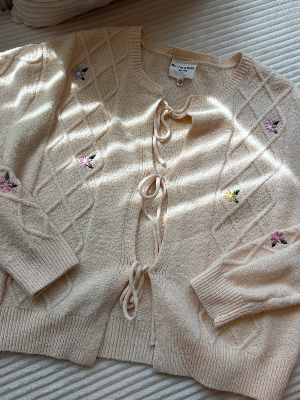 Willow & Wind Cream Floral Embroidered Tie Front Cardigan M/L